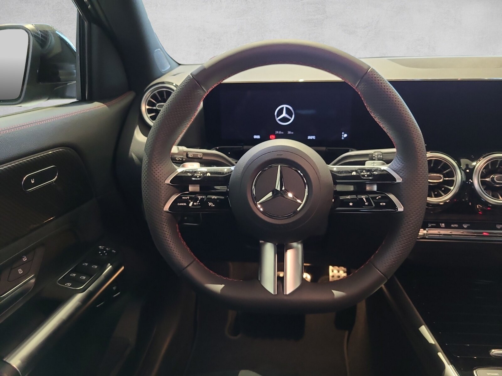 MERCEDES-BENZ GLA 250 e AMG EQ Star, Hybride Rechargeable Essence/Électricité, Voiture de démonstration, Automatique - 5