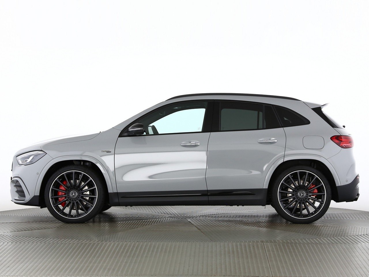 MERCEDES-BENZ GLA AMG 35 4Matic 8G-DCT, Mild-Hybrid Benzin/Elektro, Neuwagen, Automatik - 3