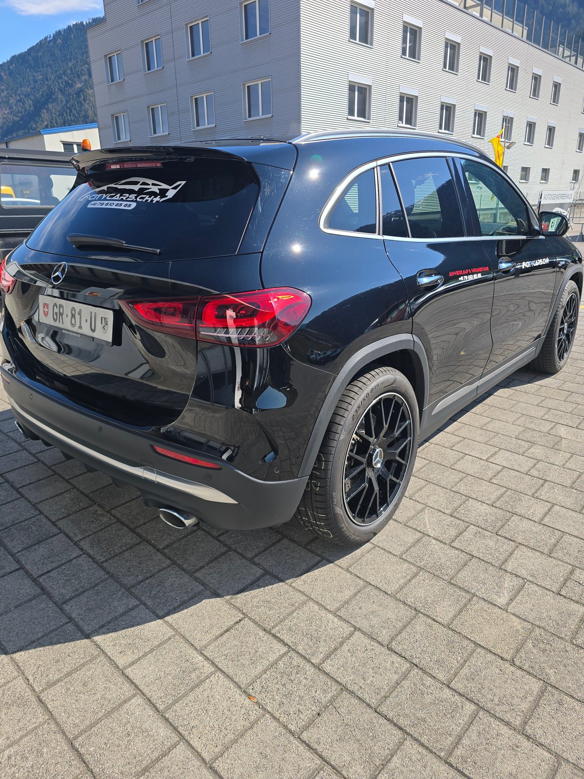 MERCEDES-BENZ GLA 35 AMG 4Matic 8G-Speedshift DCT, Petrol, Second hand / Used, Automatic - 3