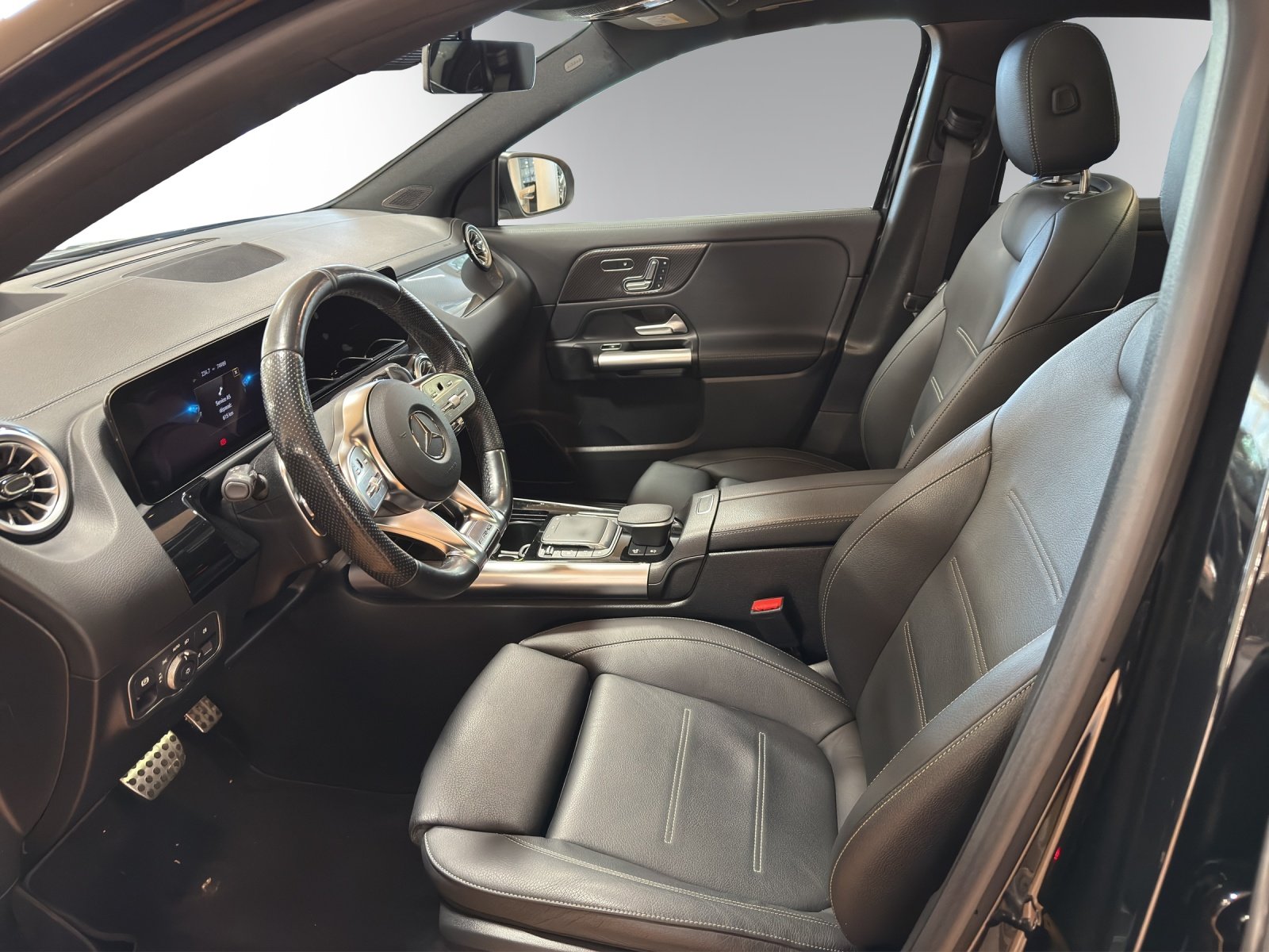 MERCEDES-BENZ GLA 35 AMG 4Matic 8G-Speedshift DCT, Essence, Occasion / Utilisé, Automatique - 7
