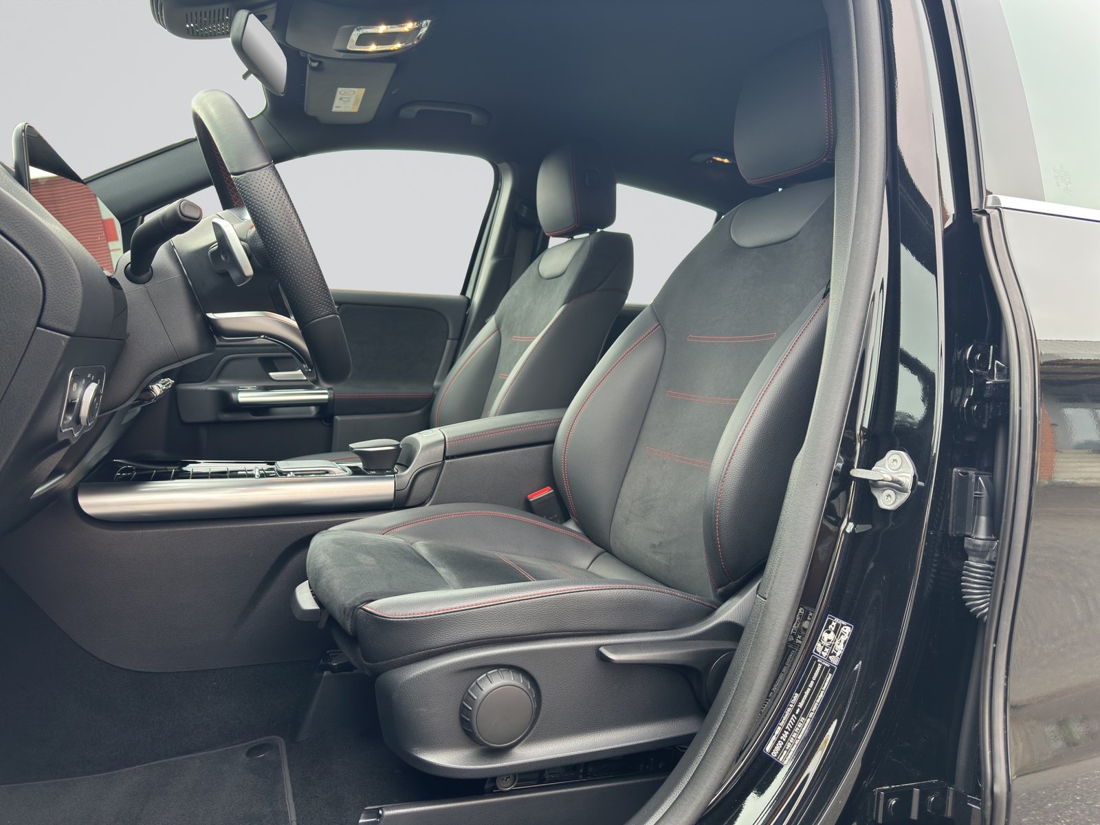 MERCEDES-BENZ GLA 35 AMG 4Matic 8G-Speedshift DCT, Petrol, Second hand / Used, Automatic - 6