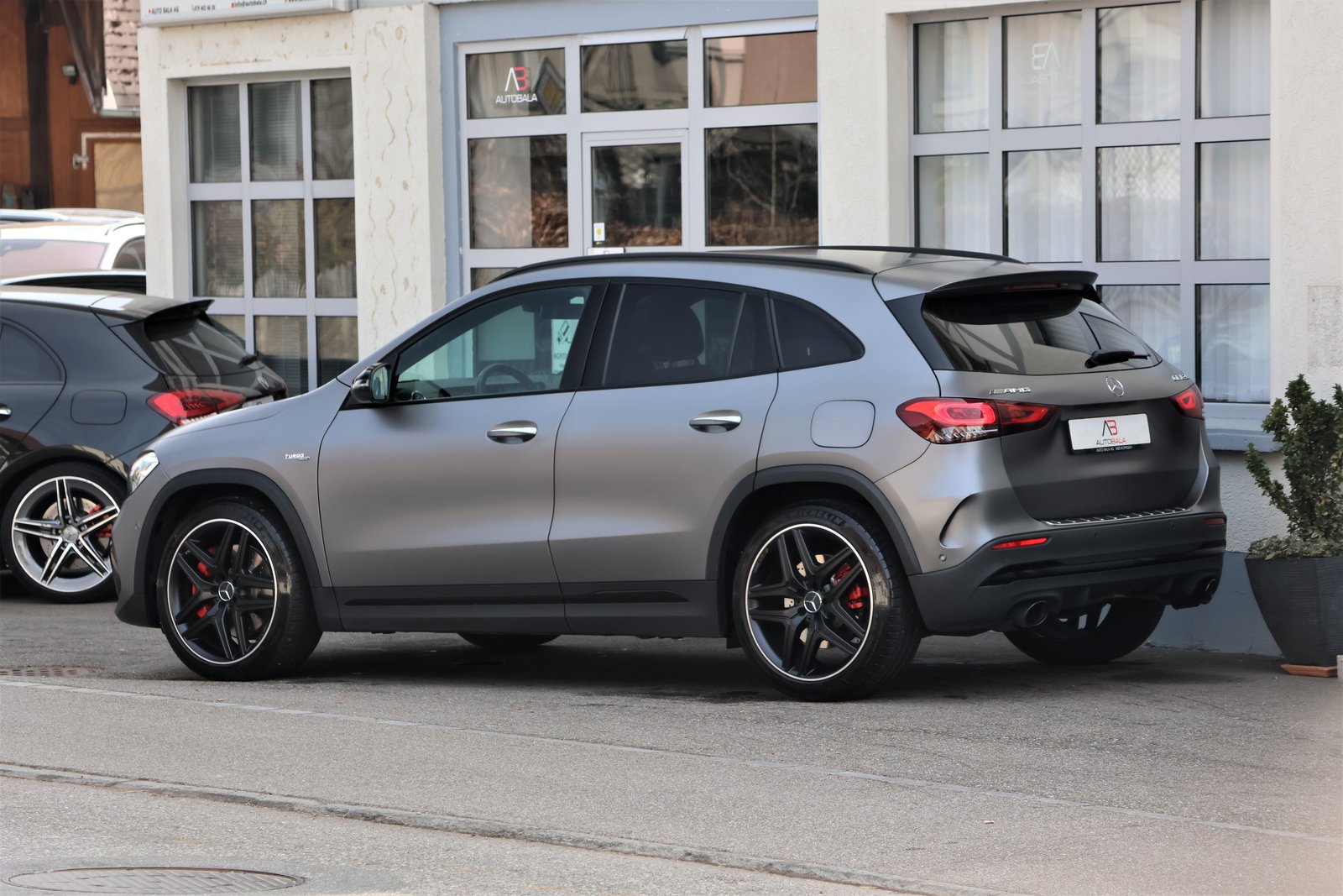 MERCEDES-BENZ GLA 35 AMG 4Matic 8G-Speedshift DCT (CH) Greym, Benzin, Occasion / Gebraucht, Automatik - 5