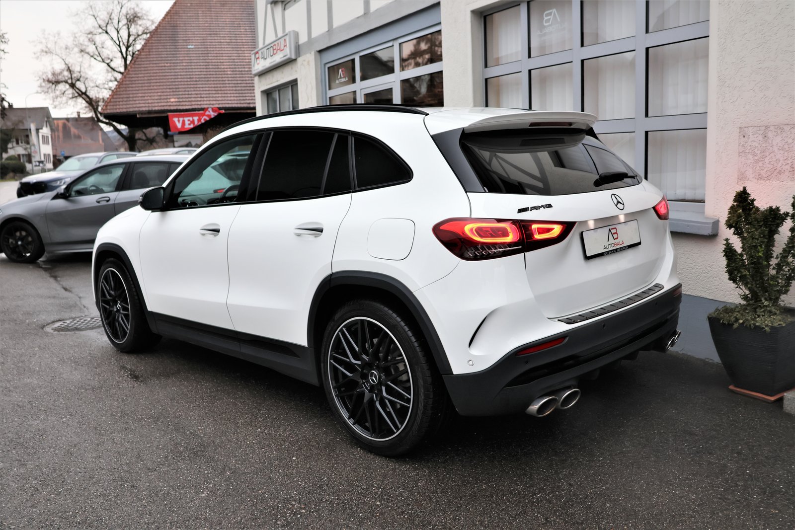 MERCEDES-BENZ GLA 35 AMG 4Matic 8G-Speedshift DCT, Benzin, Occasion / Gebraucht, Automatik - 6