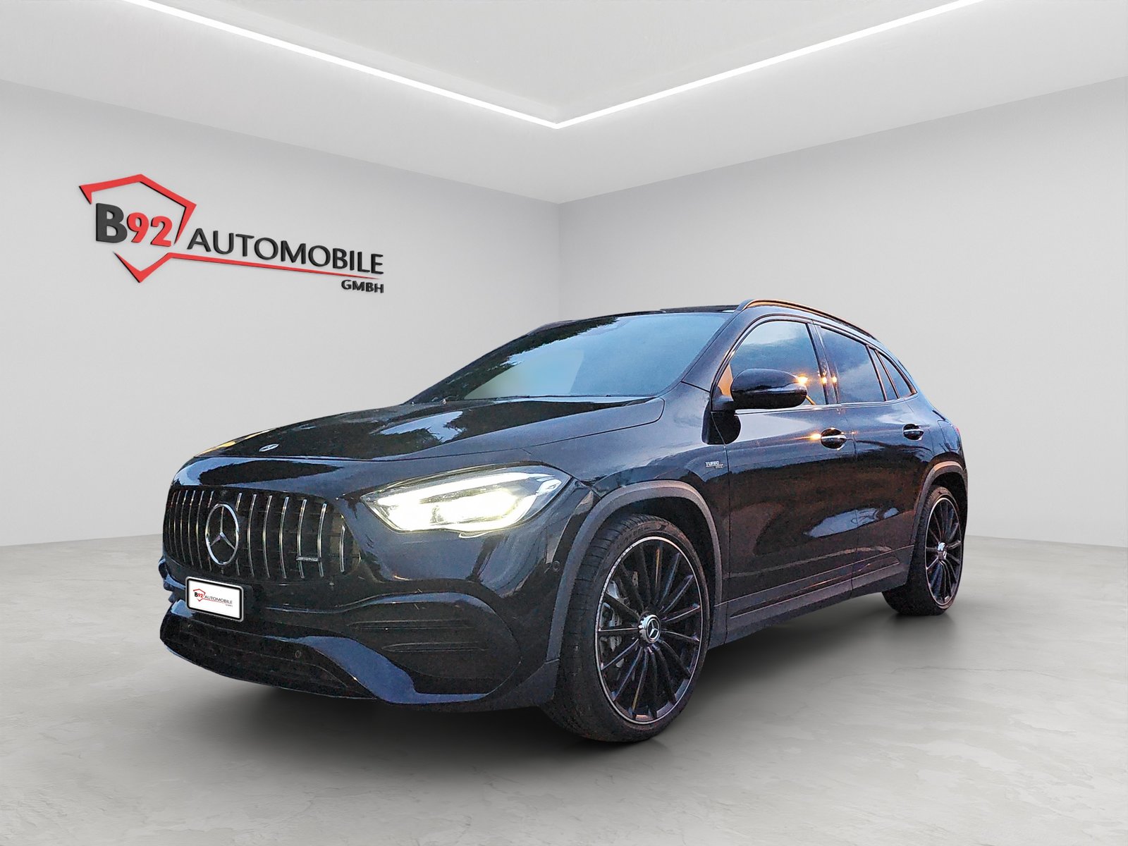 MERCEDES-BENZ GLA 35 AMG 4Matic 8G-Speedshift DCT