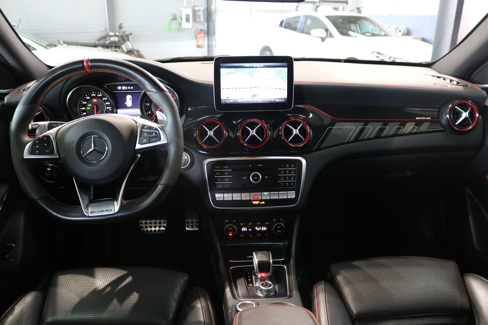 MERCEDES-BENZ GLA 45 AMG Night Edition 4Matic 7G-DCT, Benzin, Occasion / Gebraucht, Automatik - 3