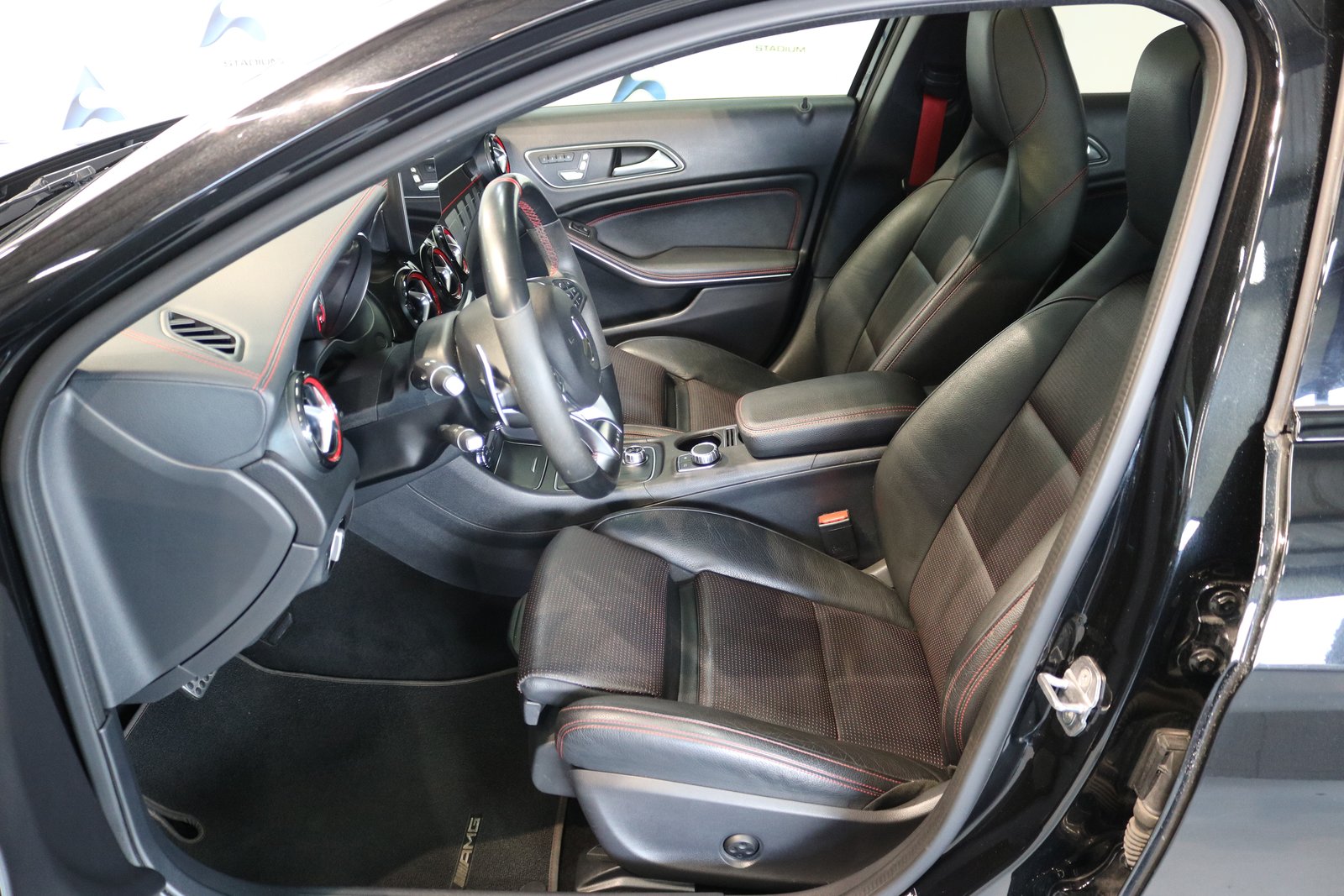 MERCEDES-BENZ GLA 45 AMG Night Edition 4Matic 7G-DCT, Benzin, Occasion / Gebraucht, Automatik - 4