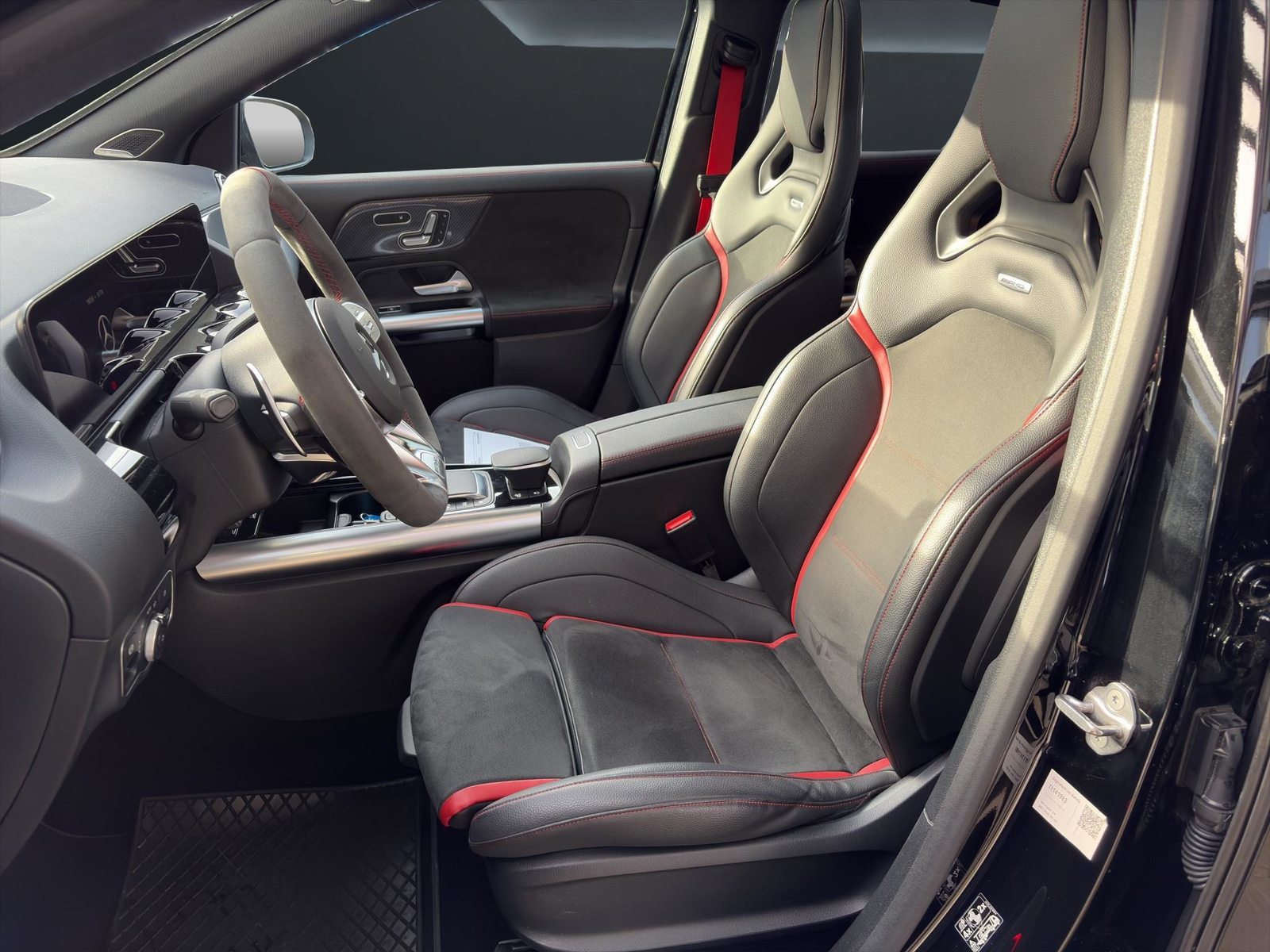 MERCEDES-BENZ GLA 45 S AMG 4matic+, Benzin, Occasion / Gebraucht, Automatik - 6