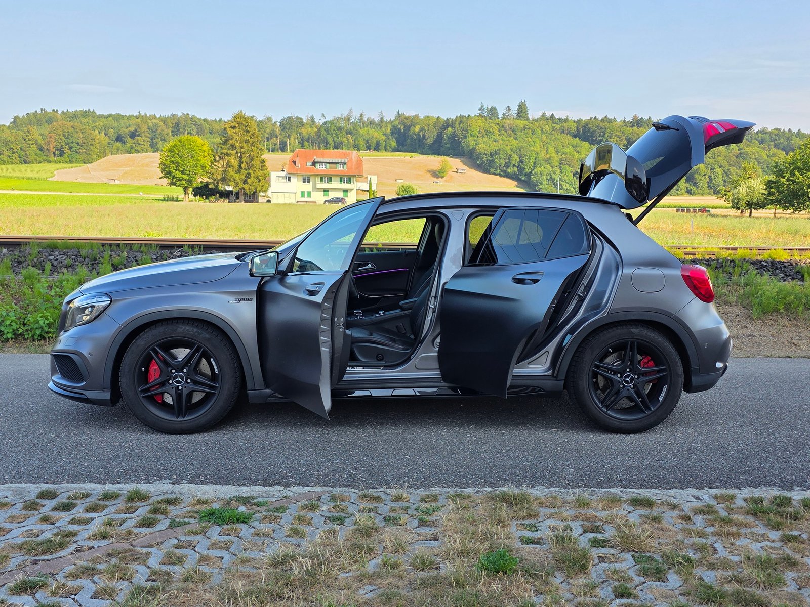 MERCEDES-BENZ GLA 45 AMG 4Matic 7G-DCT, Benzin, Occasion / Gebraucht, Automatik - 4