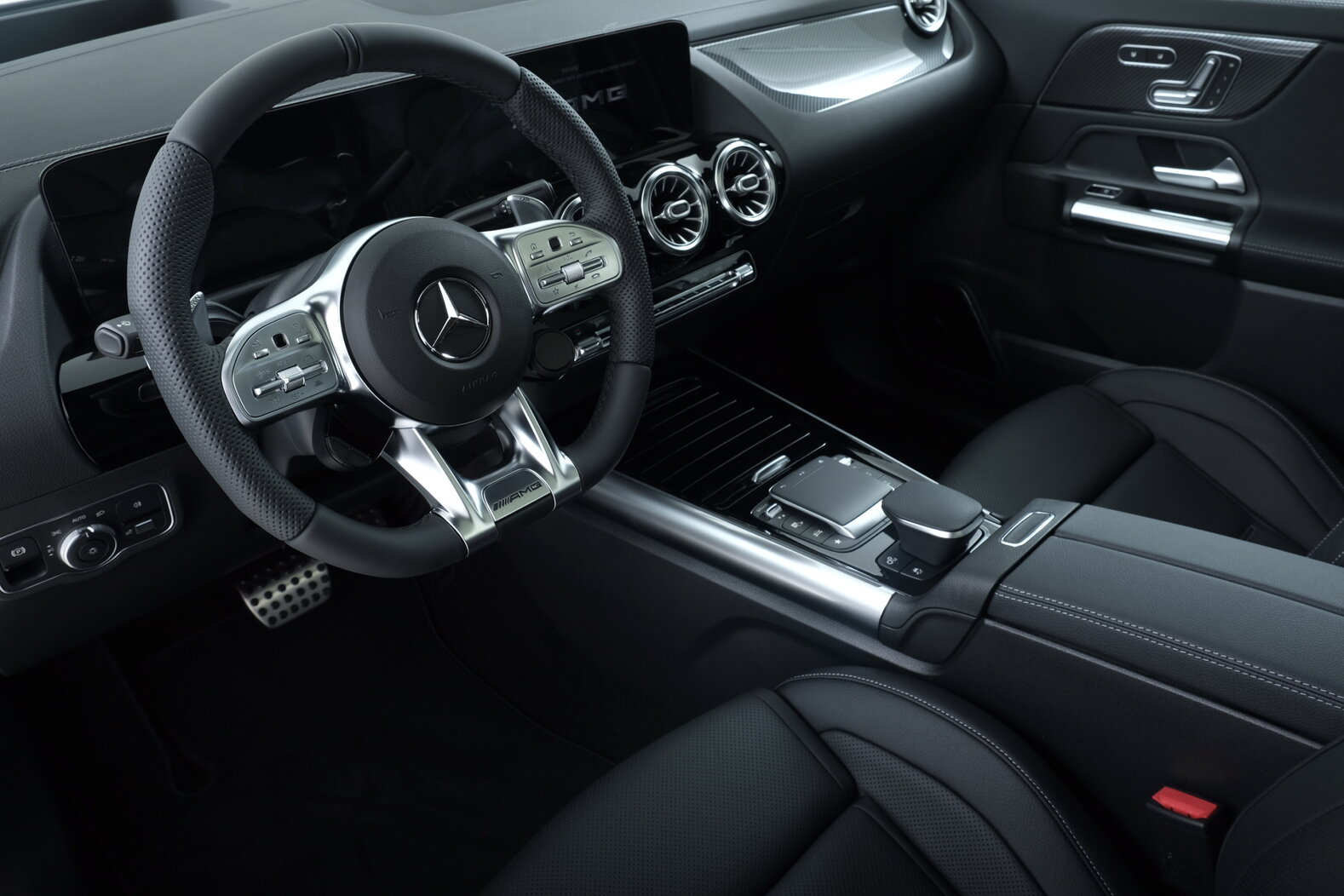 MERCEDES-BENZ GLA 45 S AMG 4matic+ H247, Essence, Occasion / Utilisé, Automatique - 7