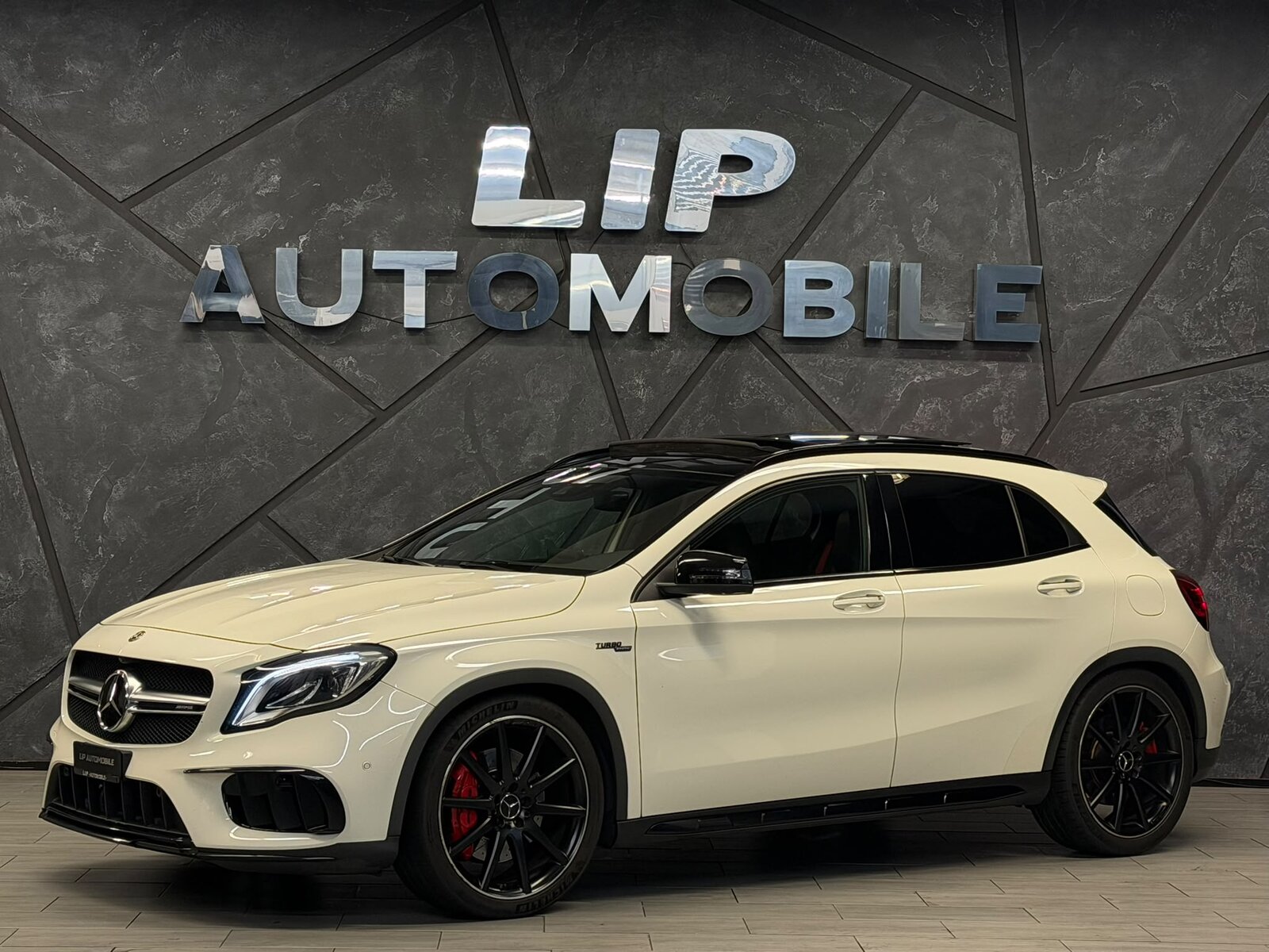 MERCEDES-BENZ GLA 45 AMG 4Matic 7G-DCT