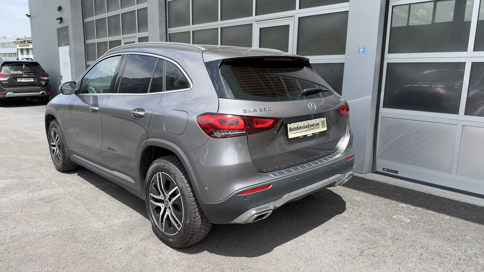 MERCEDES-BENZ GLA-Klasse H247 GLA 250 Progressive 4matic, Petrol, Second hand / Used, Automatic - 2