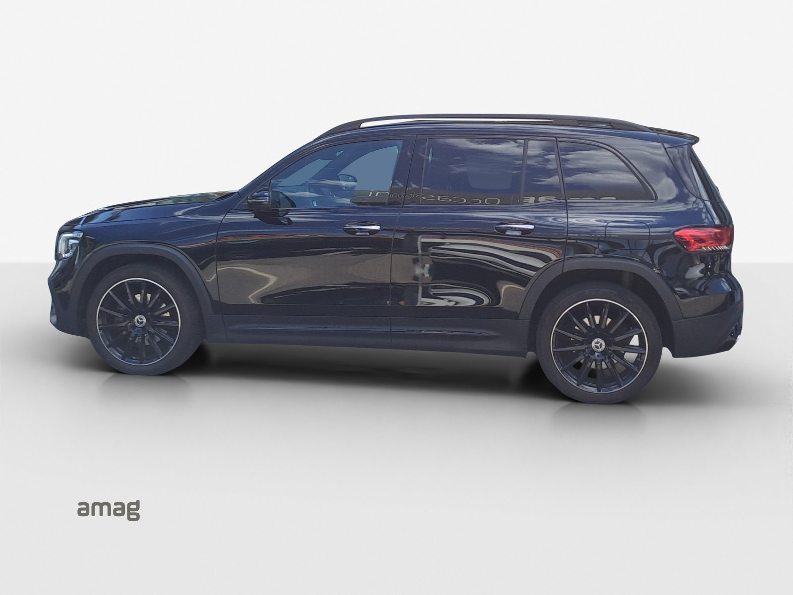 MERCEDES-BENZ GLB 200 AMG Line, Benzin, Occasion / Gebraucht, Automatik - 2