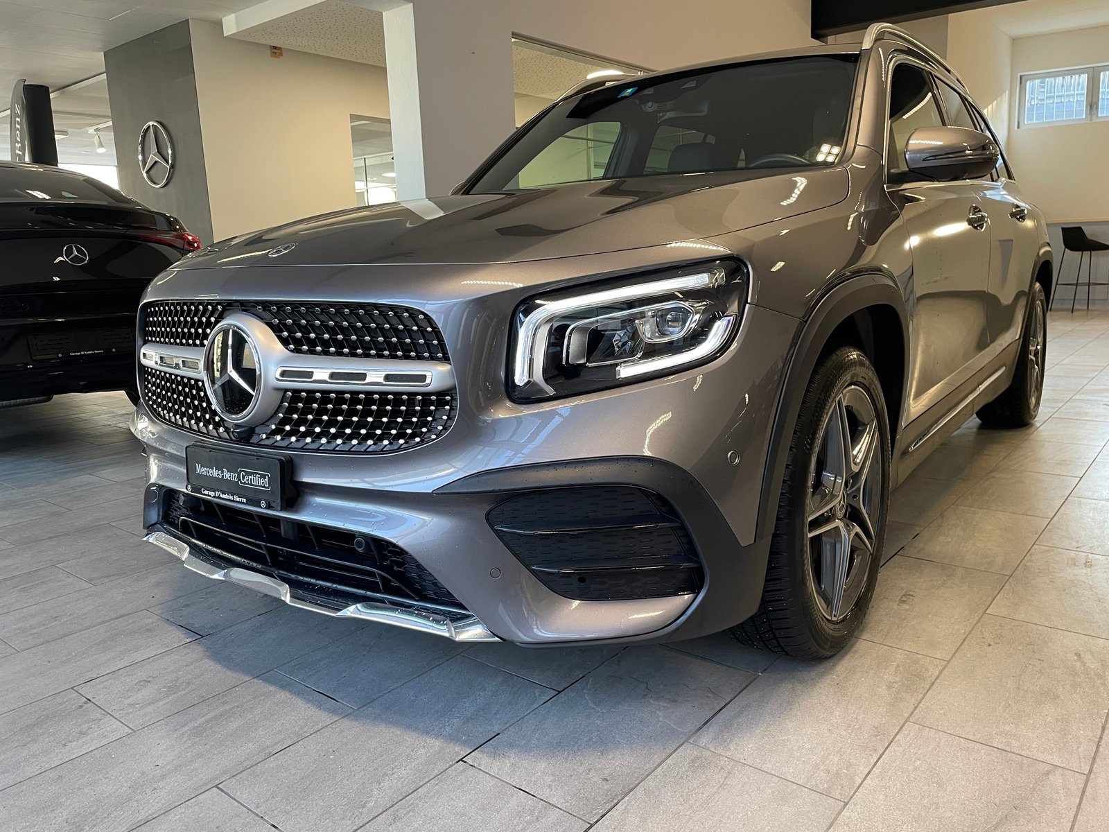 MERCEDES-BENZ GLB 200 d 4Matic AMG Line 8G-Tronic, Diesel, Second hand / Used, Automatic - 2