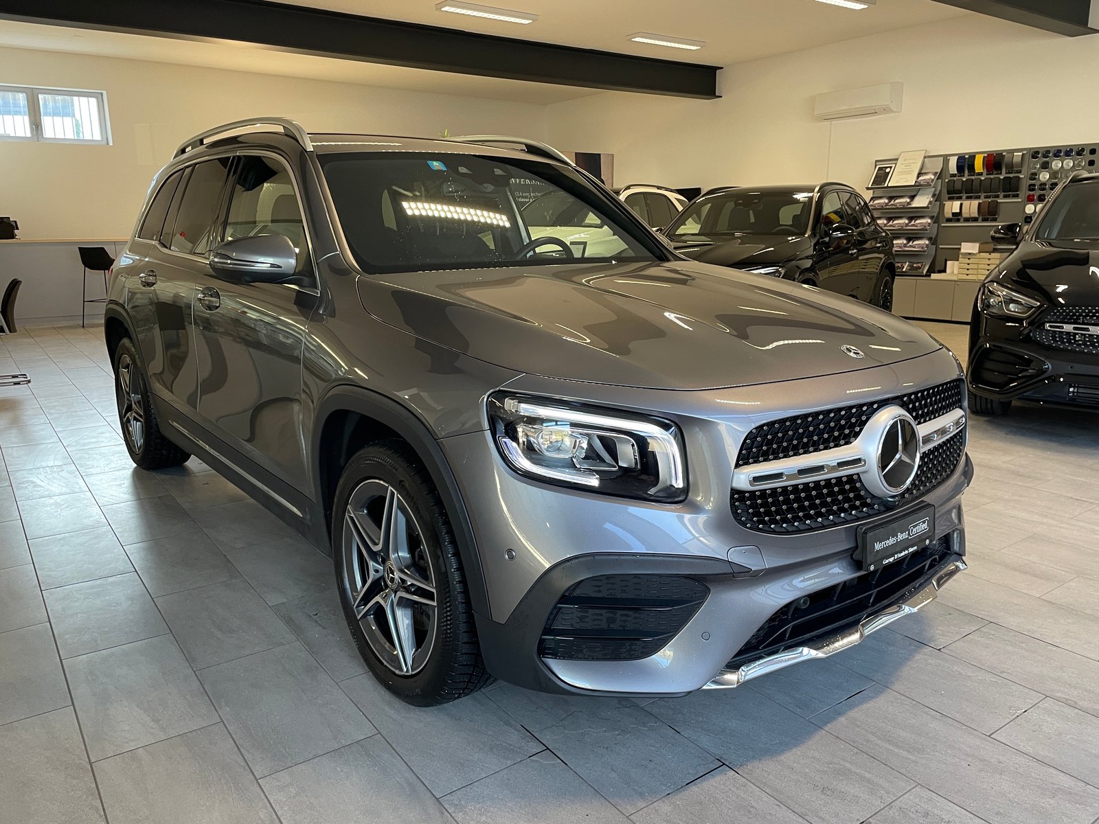 MERCEDES-BENZ GLB 200 d 4Matic AMG Line 8G-Tronic, Diesel, Second hand / Used, Automatic - 3