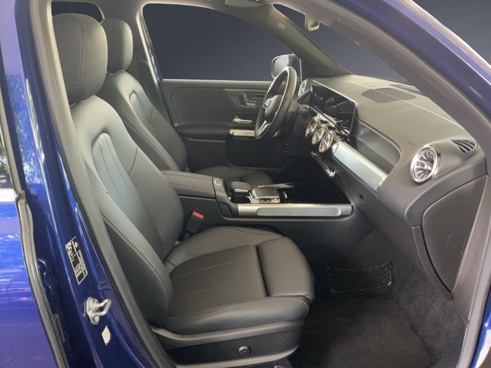 MERCEDES-BENZ GLB 200 Progressive, Essence, Occasion / Utilisé, Automatique - 7