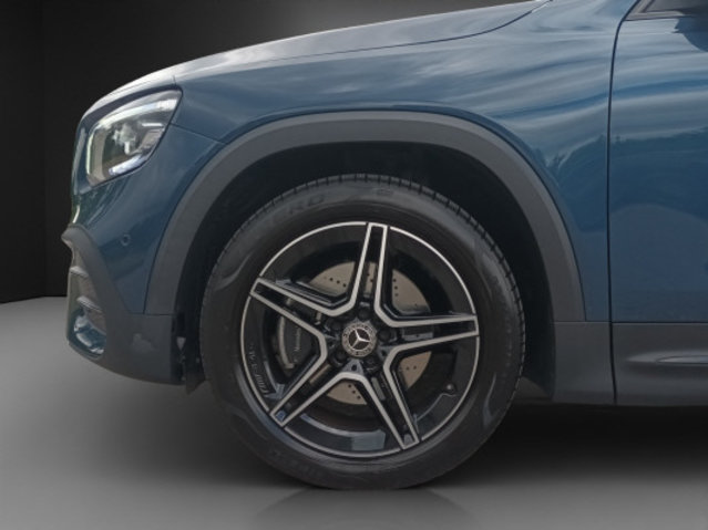 MERCEDES-BENZ GLB 200 AMG Line 4M, Benzin, Occasion / Gebraucht, Automatik - 6
