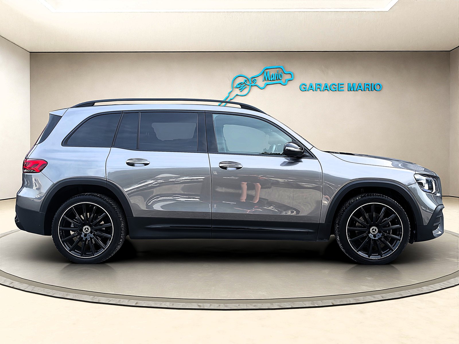MERCEDES-BENZ GLB 200 4MaticAMG Line8G-Tronic CH-Fahrzeug 7, Benzin, Occasion / Gebraucht, Automatik - 4