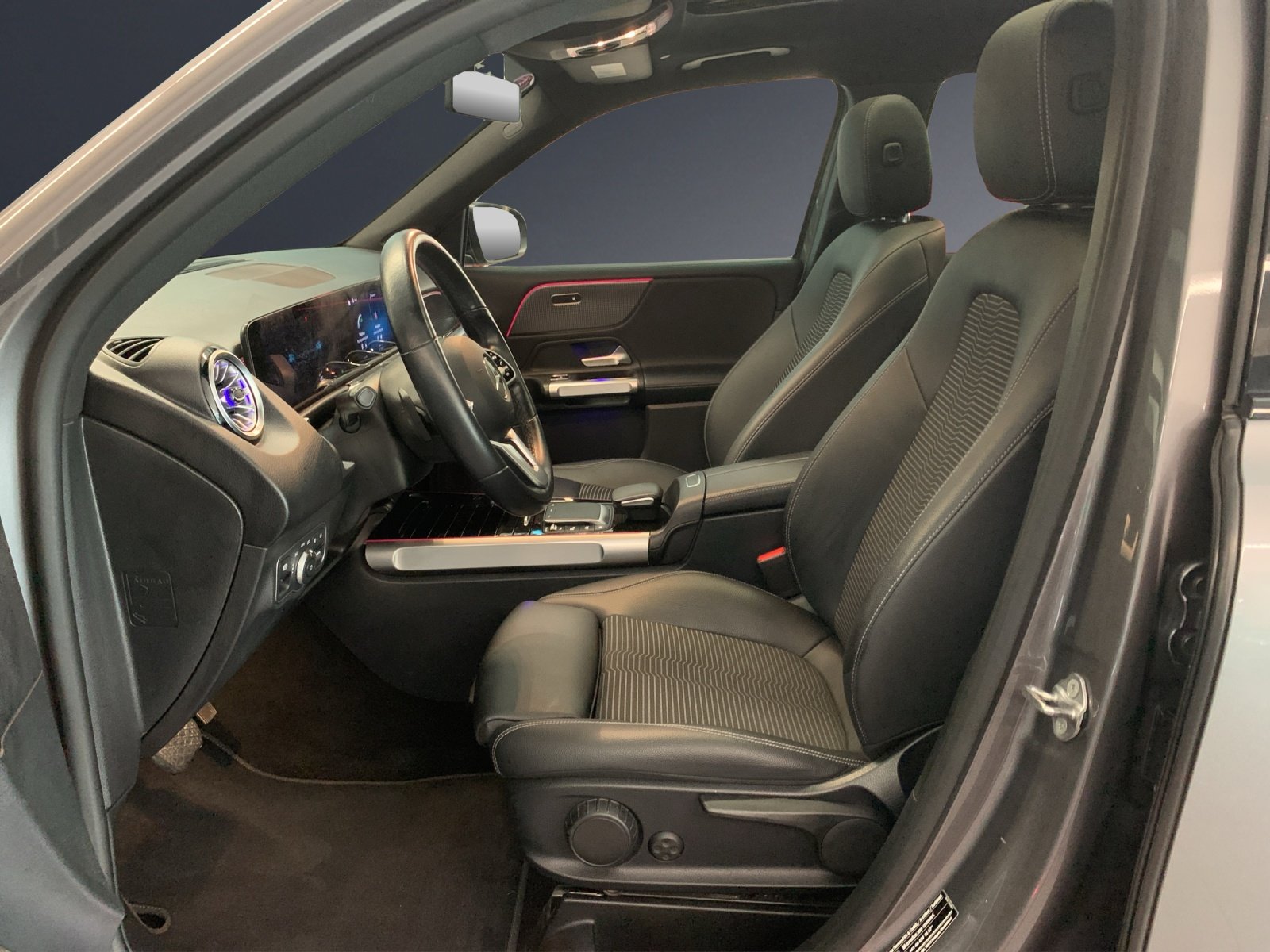 MERCEDES-BENZ GLB 200 Progressive 4M, Essence, Occasion / Utilisé, Automatique - 6