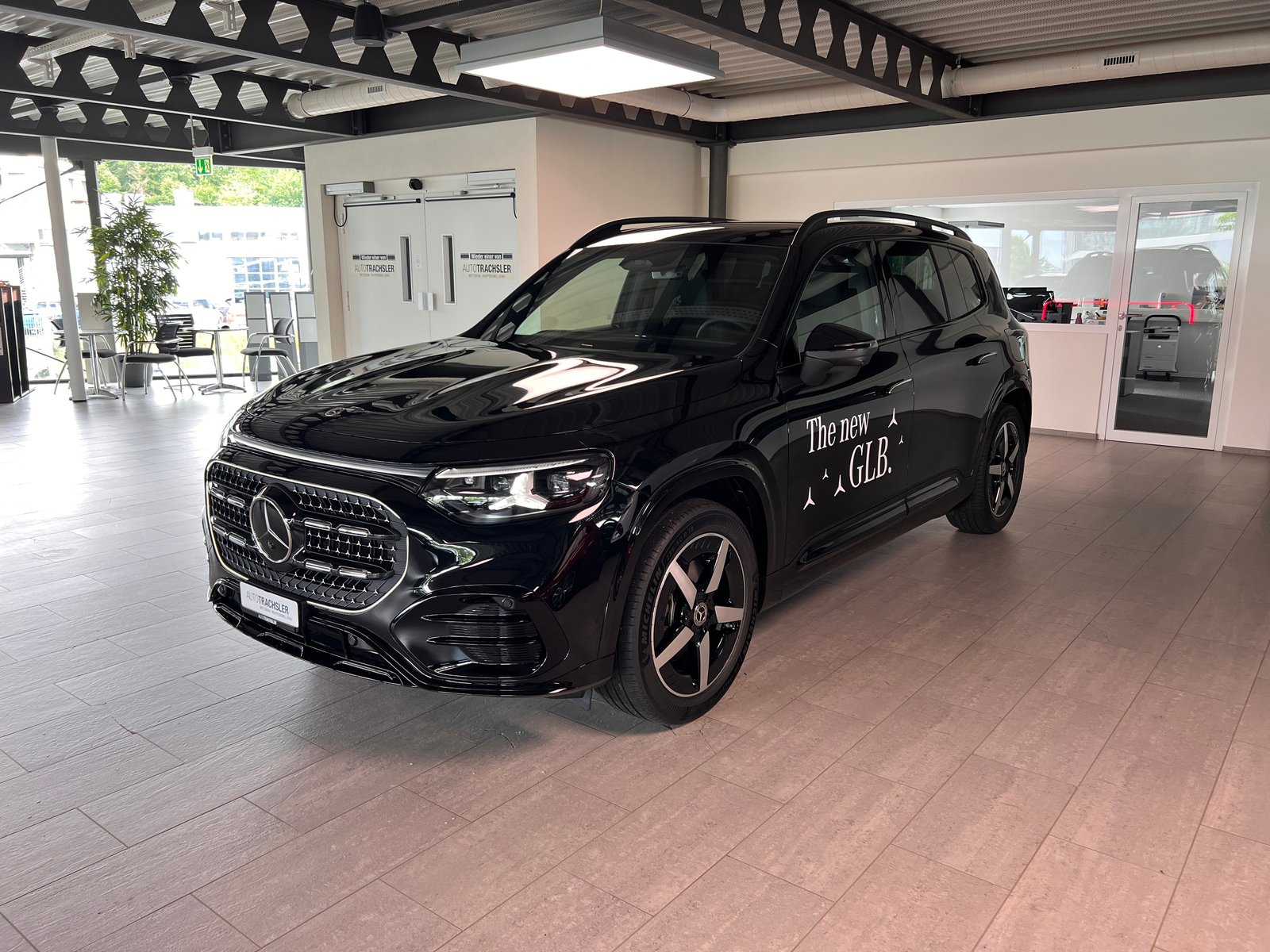 MERCEDES-BENZ GLB 220 4Matic 8G-Tronic, Benzin, Neuwagen, Automatik - 4
