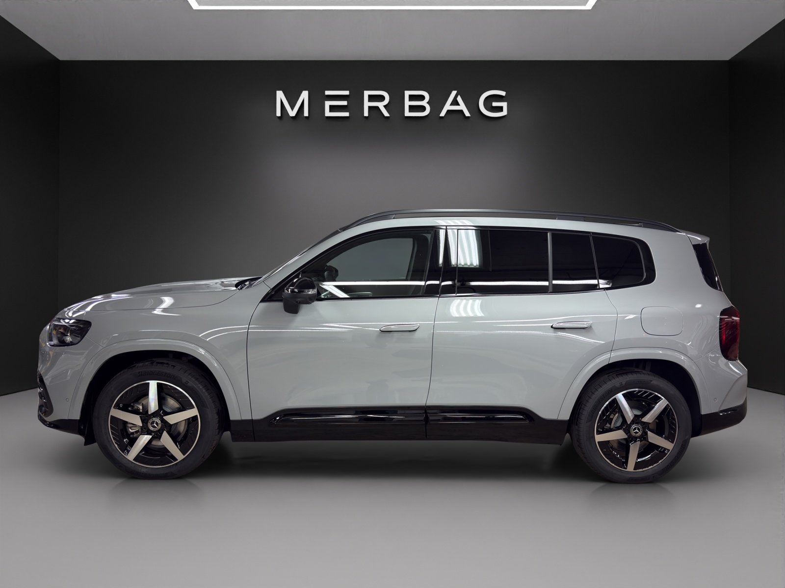 MERCEDES-BENZ GLB 220 4Matic 8G-Tronic, Essence, Voiture nouvelle, Automatique - 2