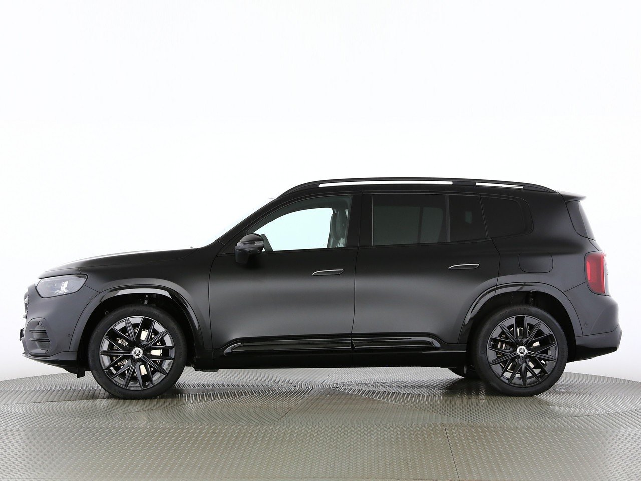 MERCEDES-BENZ GLB 220 4Matic 8G-Tronic, Benzina, Auto nuove, Automatico - 3