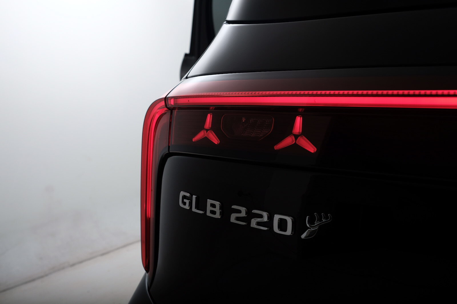 MERCEDES-BENZ GLB-Klasse X248 GLB 220 4matic, Hybride Léger Essence/Électricité, Voiture nouvelle, Automatique - 4