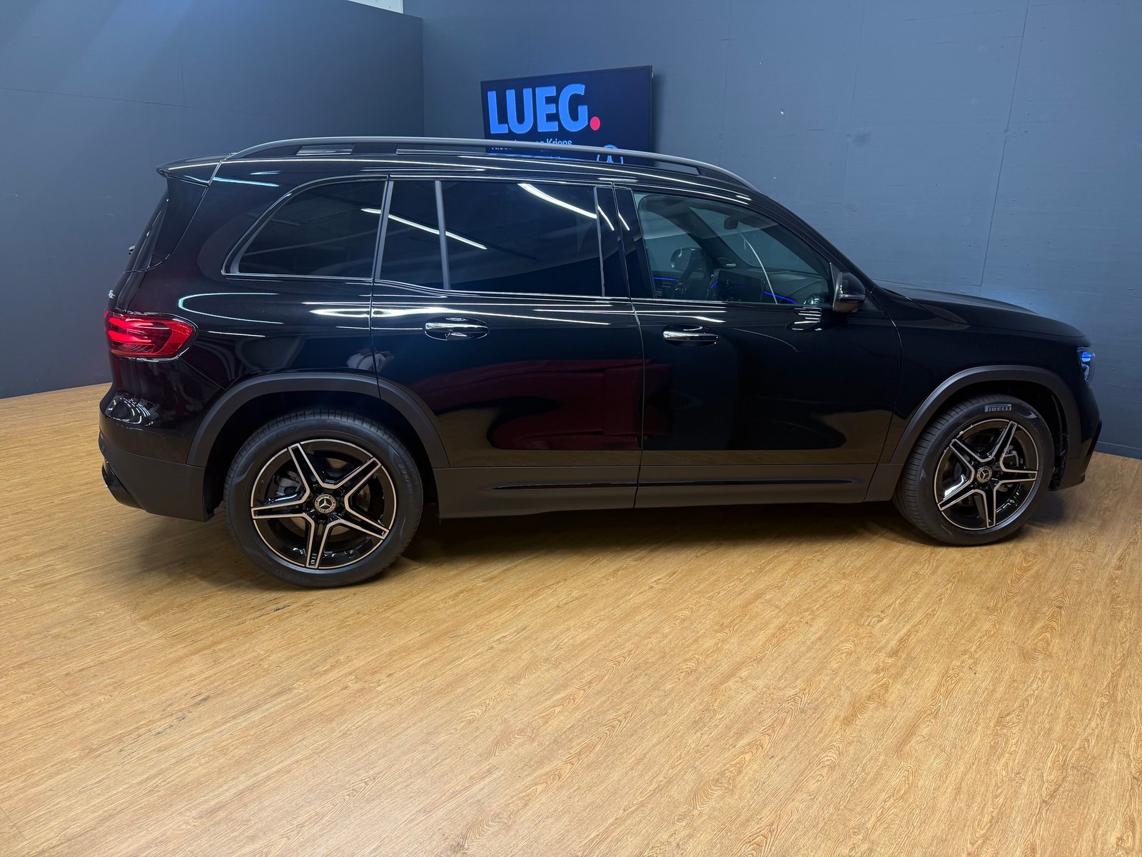 MERCEDES-BENZ GLB 220 d 4M - AMG / DISTRONIC / 360 Grad Kame, Diesel, Occasioni / Usate, Automatico - 7