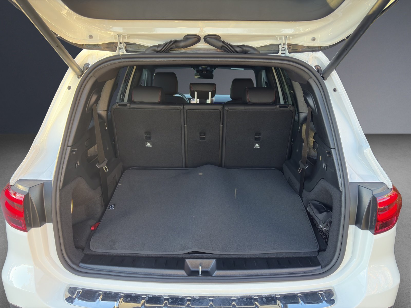 MERCEDES-BENZ GLB 220 4Matic 8G-Tronic, Mild-Hybrid Benzin/Elektro, Occasion / Gebraucht, Automatik - 6
