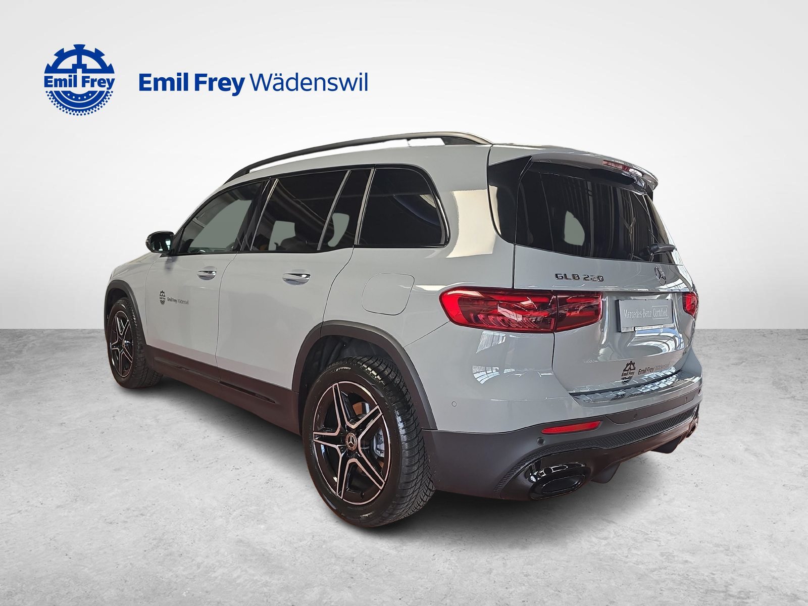 MERCEDES-BENZ GLB 220 4MATIC AMG Line, Mild-Hybrid Benzin/Elektro, Occasion / Gebraucht, Automatik - 3