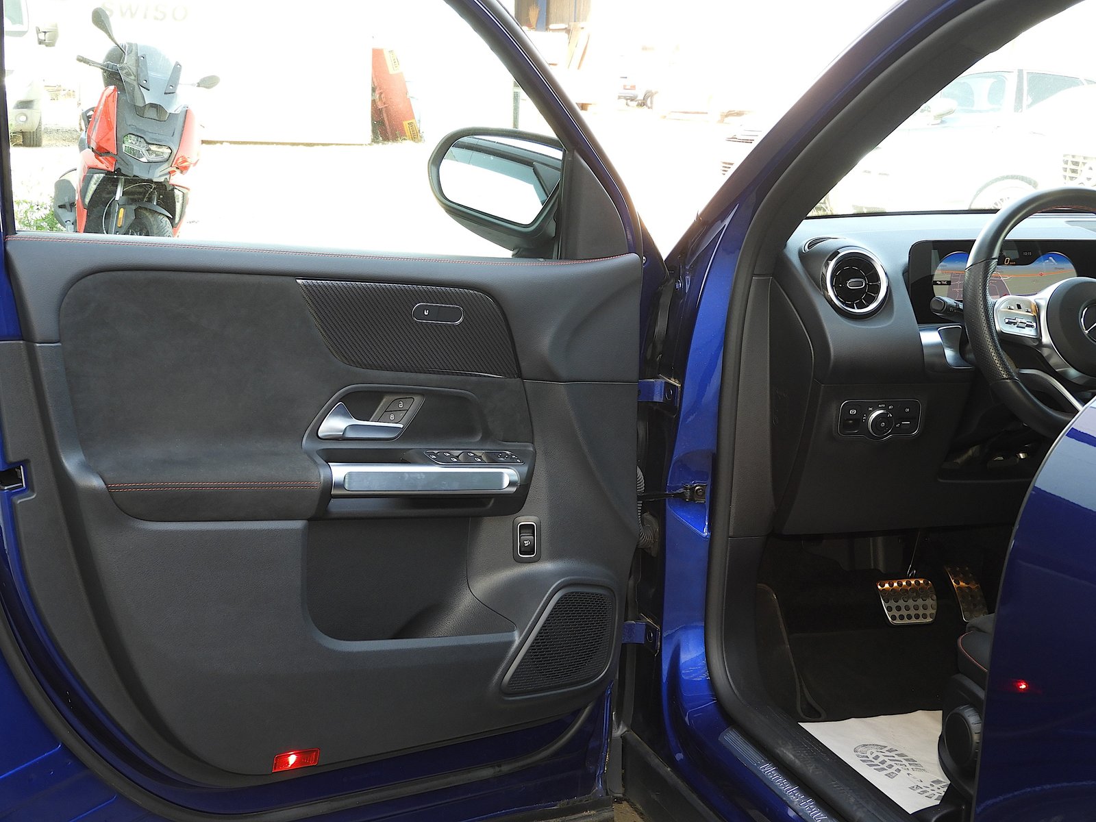 MERCEDES-BENZ GLB 220 d AMG Line 8G-Tronic I Garantie inkl., Diesel, Occasion / Utilisé, Automatique - 7