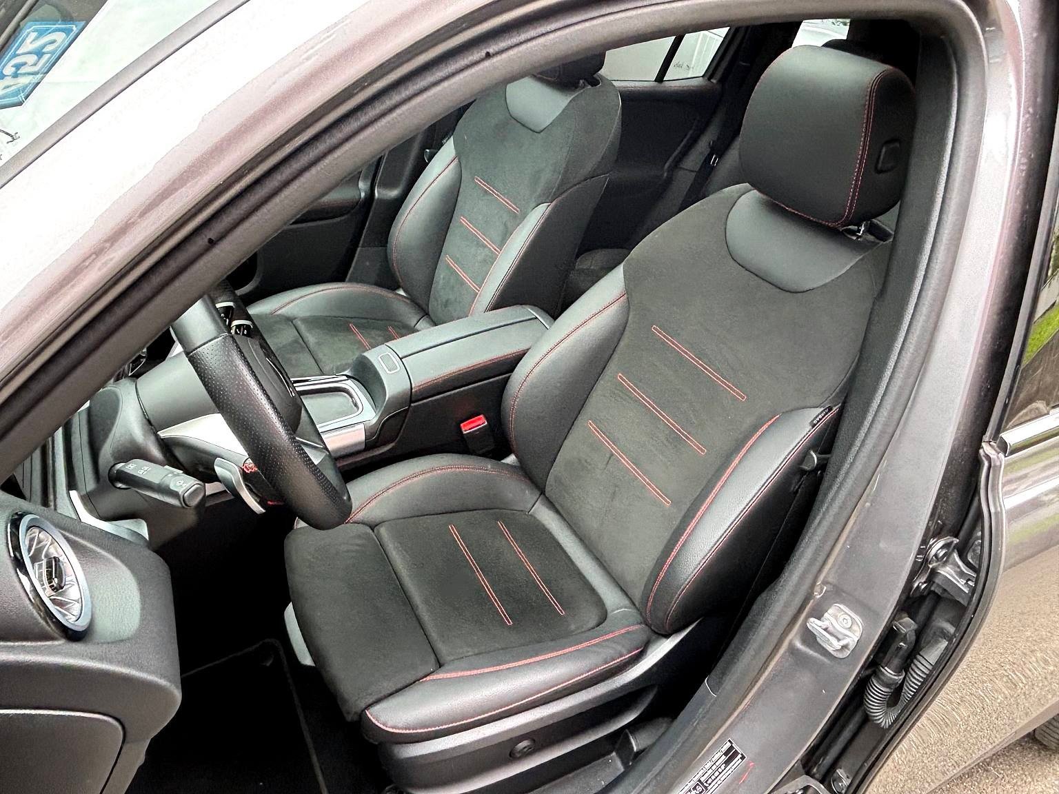 MERCEDES-BENZ GLB 220 AMG Line 4Matic 8G-Tronic, Benzina, Occasioni / Usate, Automatico - 7