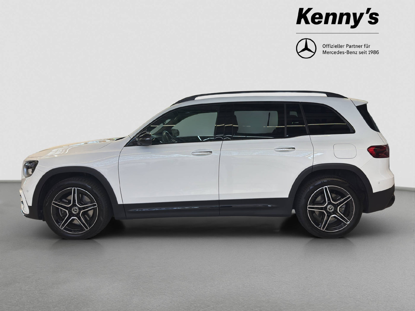 MERCEDES-BENZ GLB 220 AMG Line 4MATIC, Mild-Hybrid Petrol/Electric, Second hand / Used, Automatic - 3