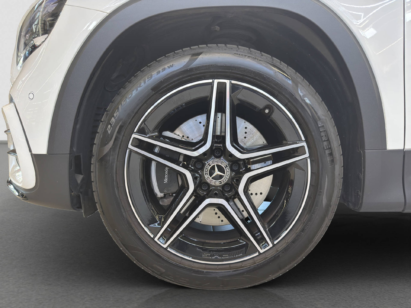 MERCEDES-BENZ GLB 220 AMG Line 4MATIC, Mild-Hybrid Petrol/Electric, Second hand / Used, Automatic - 6