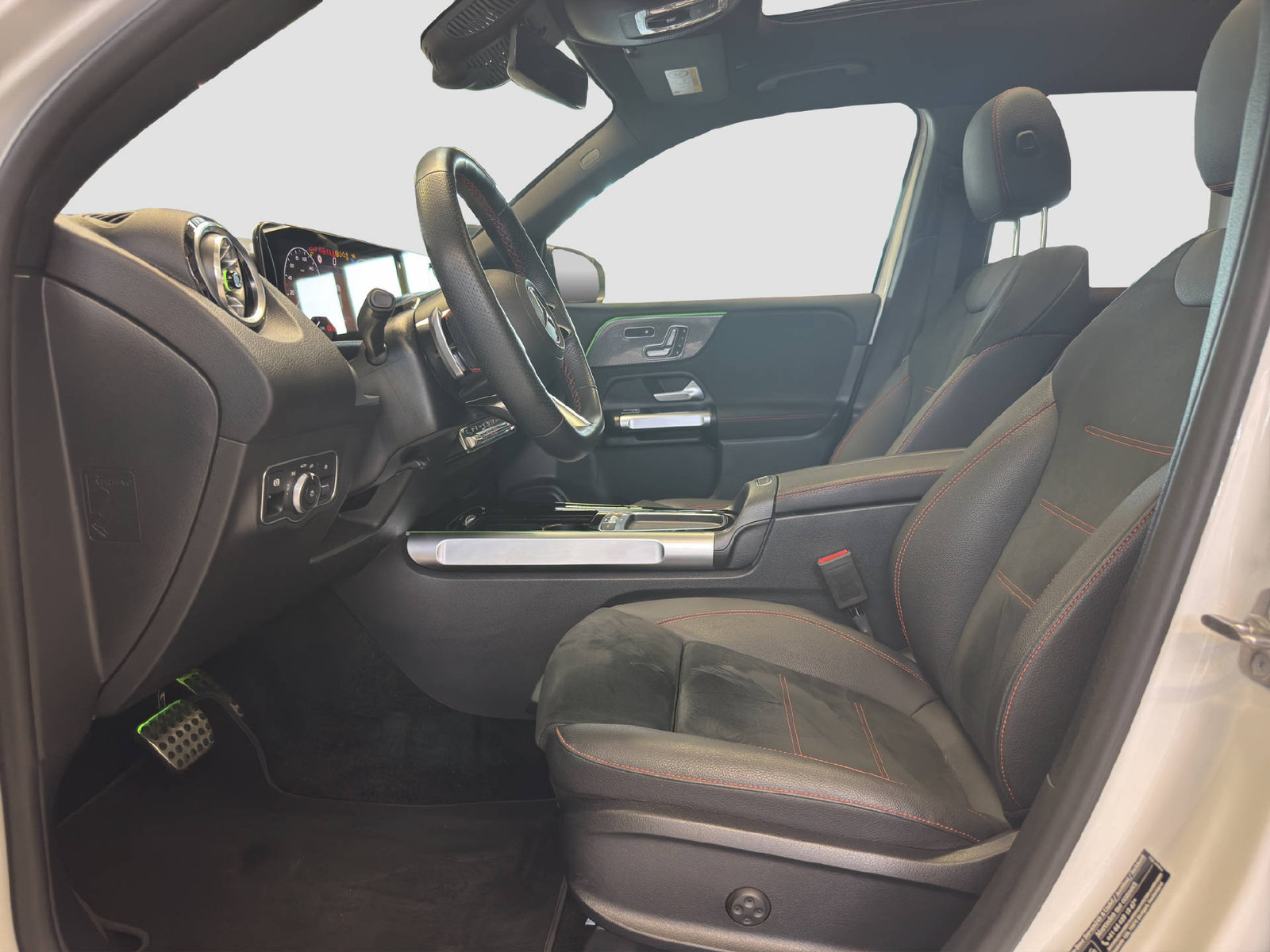 MERCEDES-BENZ GLB 220 AMG Line 4MATIC, Mild-Hybrid Petrol/Electric, Second hand / Used, Automatic - 7
