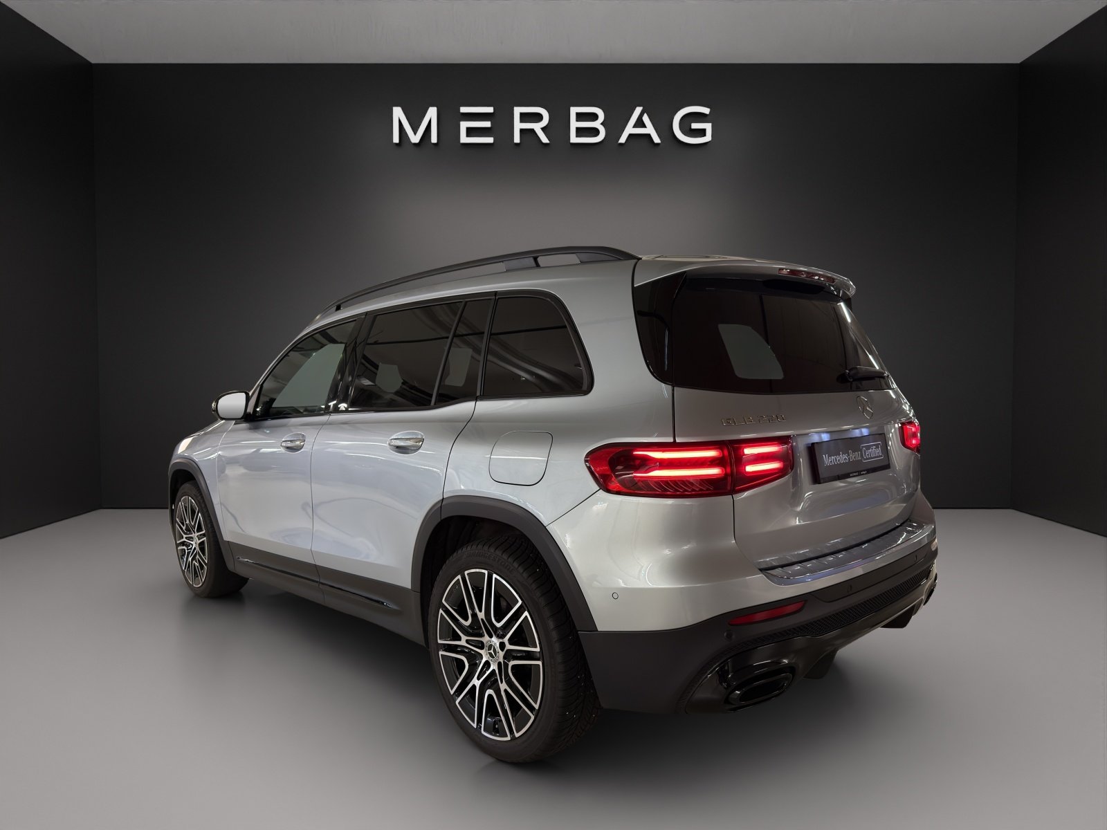 MERCEDES-BENZ GLB 220 4Matic 8G-Tronic, Mild-Hybrid Benzin/Elektro, Occasion / Gebraucht, Automatik - 6
