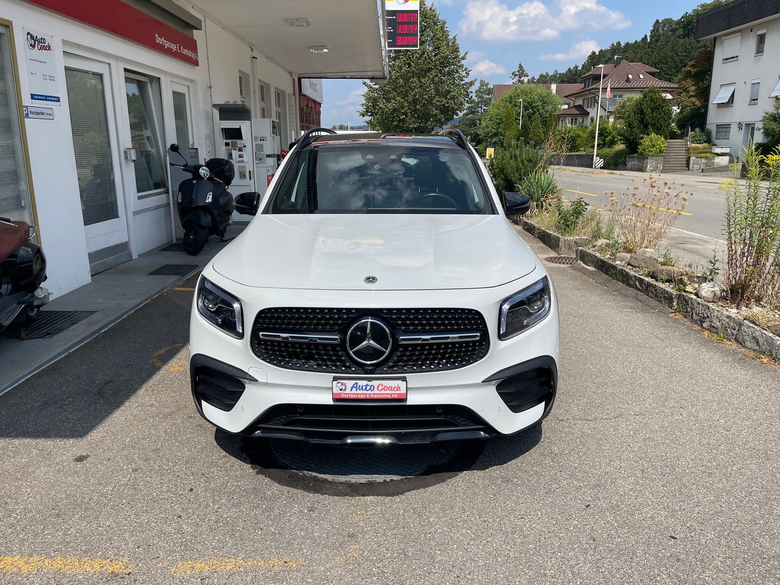 MERCEDES-BENZ GLB 220 d 4Matic AMG Line 8G-Tronic, Diesel, Occasion / Gebraucht, Automatik - 2