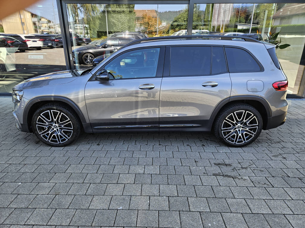 MERCEDES-BENZ GLB 220 4Matic AMG Line, Mild-Hybrid Benzin/Elektro, Occasion / Gebraucht, Automatik - 2