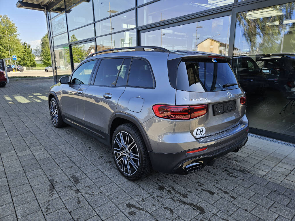 MERCEDES-BENZ GLB 220 4Matic AMG Line, Mild-Hybrid Benzin/Elektro, Occasion / Gebraucht, Automatik - 3