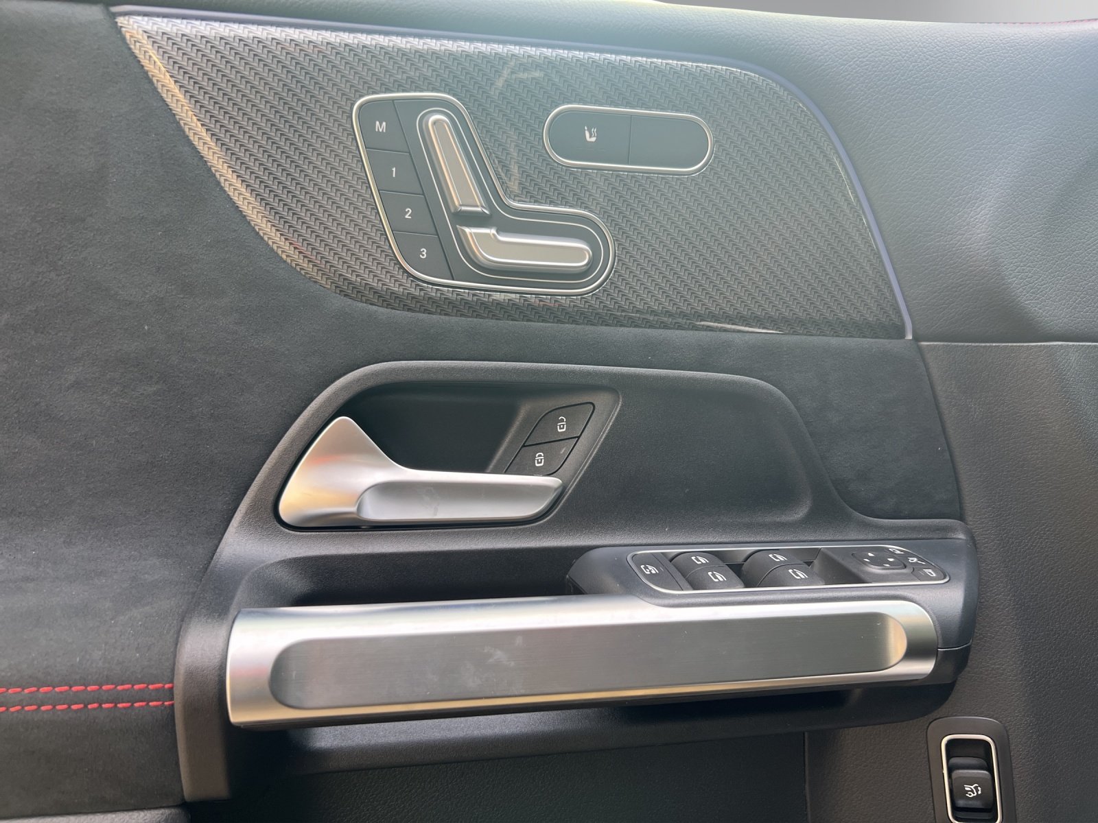 MERCEDES-BENZ GLB 220 4Matic 8G-Tronic, Mild-Hybrid Benzin/Elektro, Vorführwagen, Automatik - 6