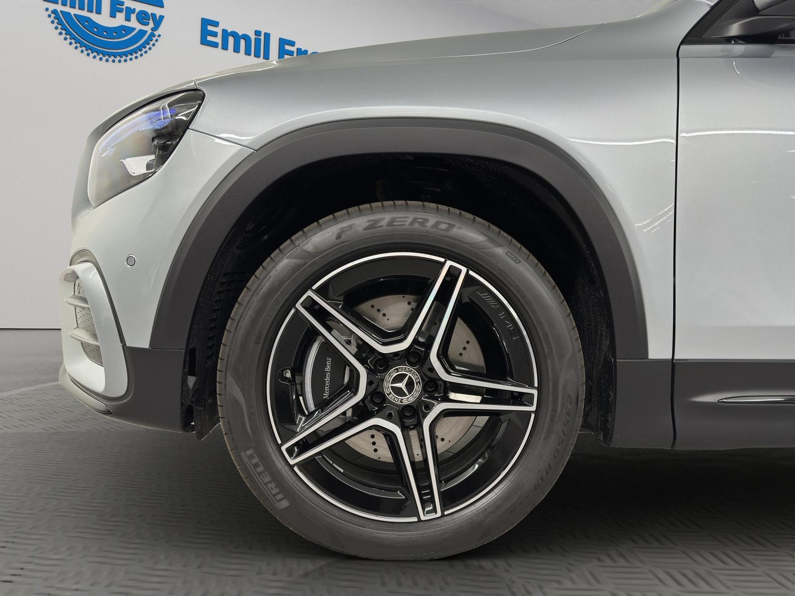 MERCEDES-BENZ GLB 250 AMG Line 4matic, Mild-Hybrid Benzin/Elektro, Neuwagen, Automatik - 4