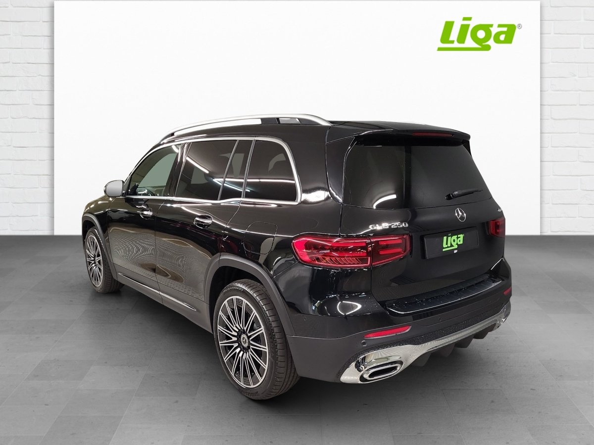 MERCEDES-BENZ GLB 250 AMG Line 4Matic, Hybride Léger Essence/Électricité, Occasion / Utilisé, Automatique - 4