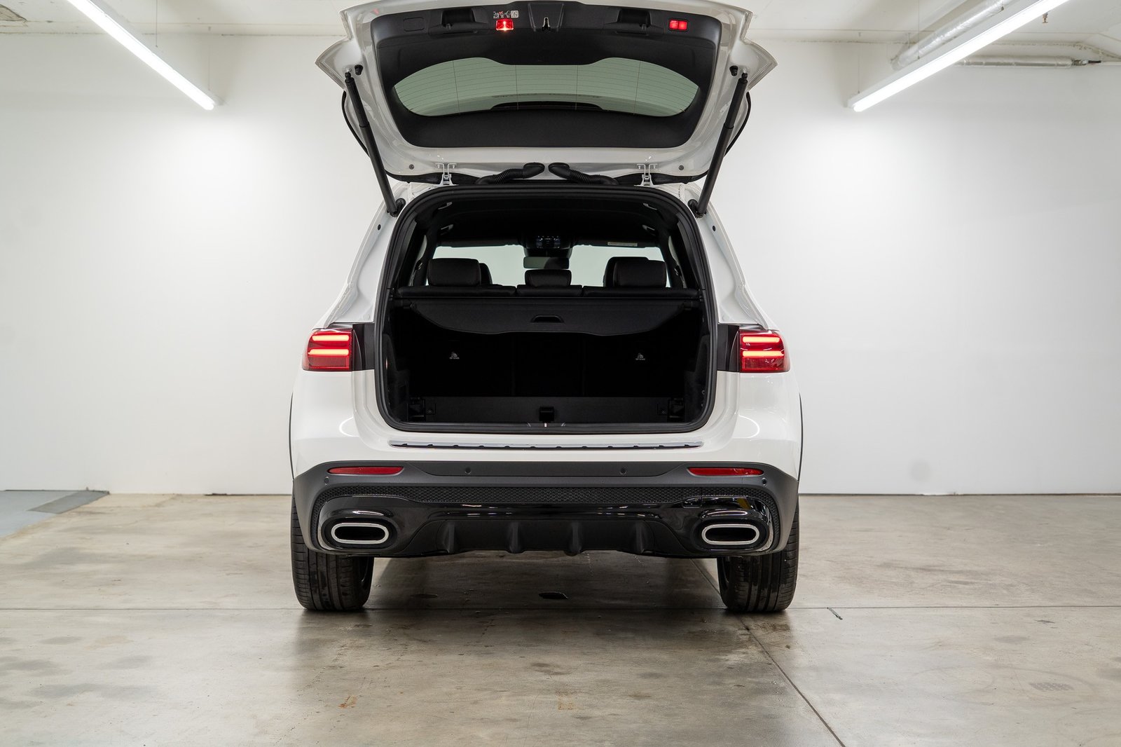 MERCEDES-BENZ GLB 250 AMG Line 4matic / Facelift / Rückfahr, Petrol, Second hand / Used, Automatic - 6