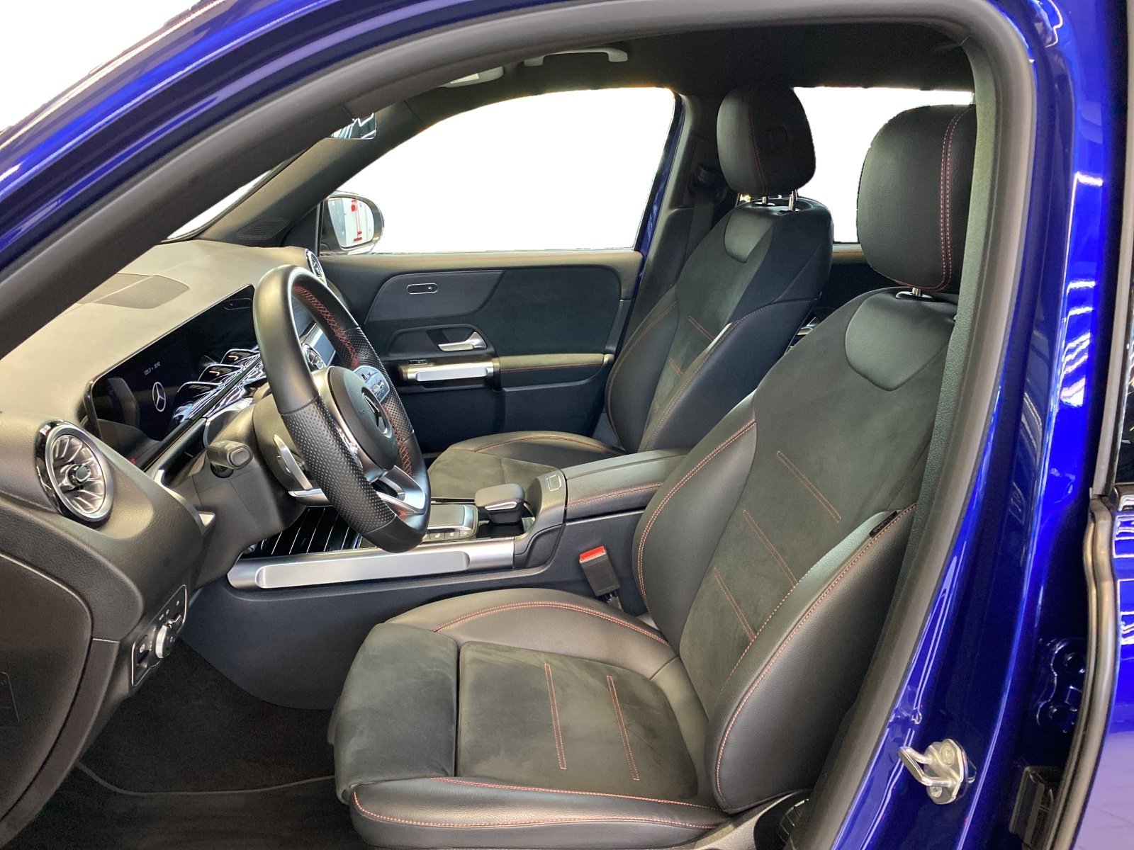MERCEDES-BENZ GLB 250 AMG Line 4MATIC, Essence, Occasion / Utilisé, Automatique - 7