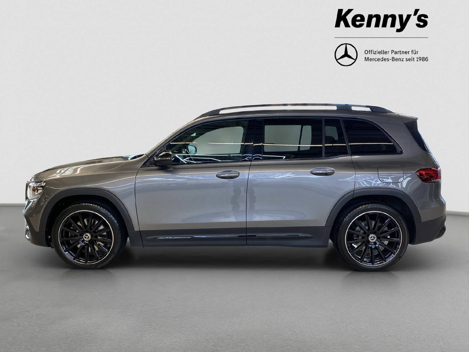 MERCEDES-BENZ GLB 250 AMG Line 4MATIC, Benzin, Occasion / Gebraucht, Automatik - 3