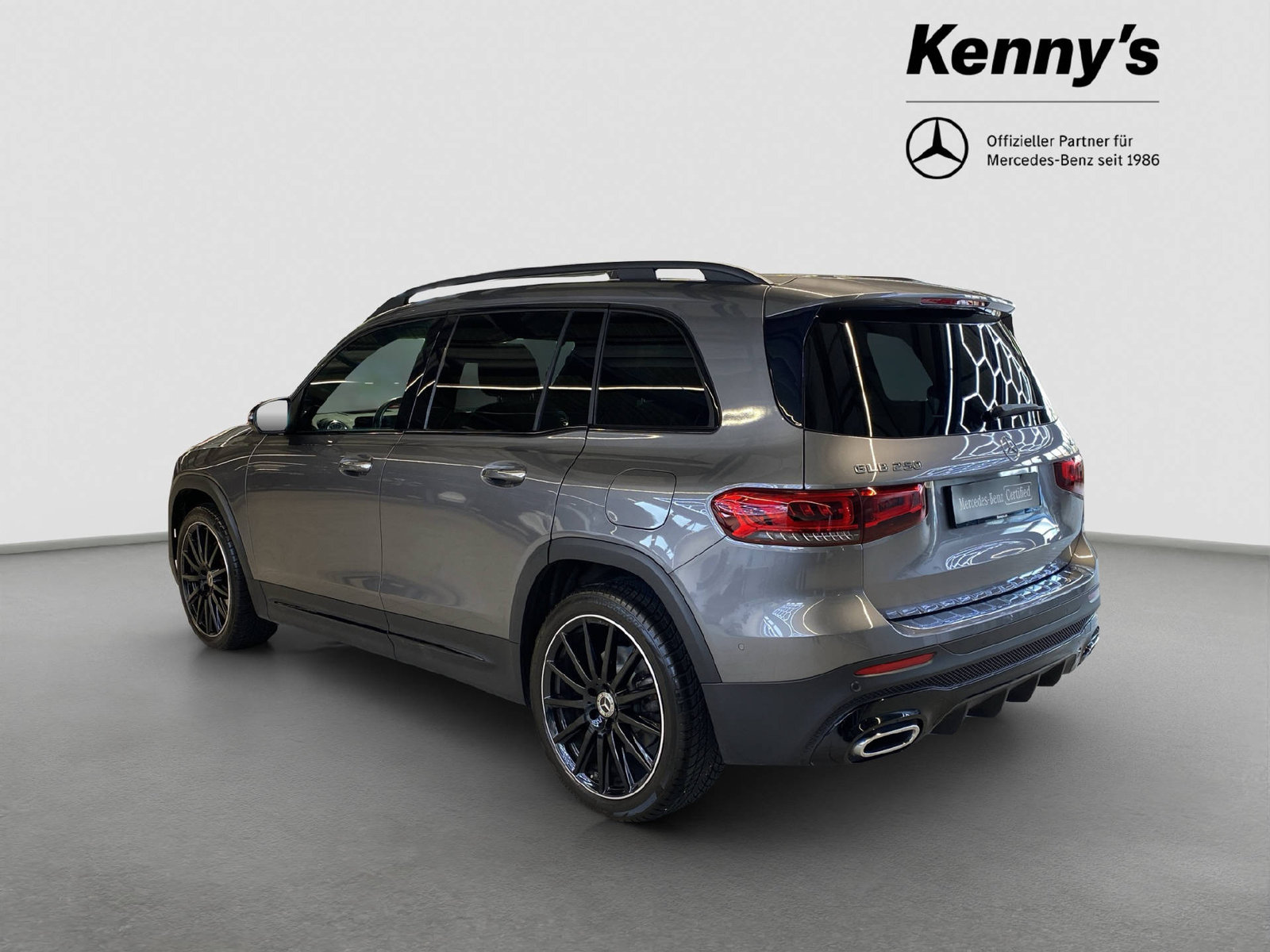 MERCEDES-BENZ GLB 250 AMG Line 4MATIC, Benzin, Occasion / Gebraucht, Automatik - 4