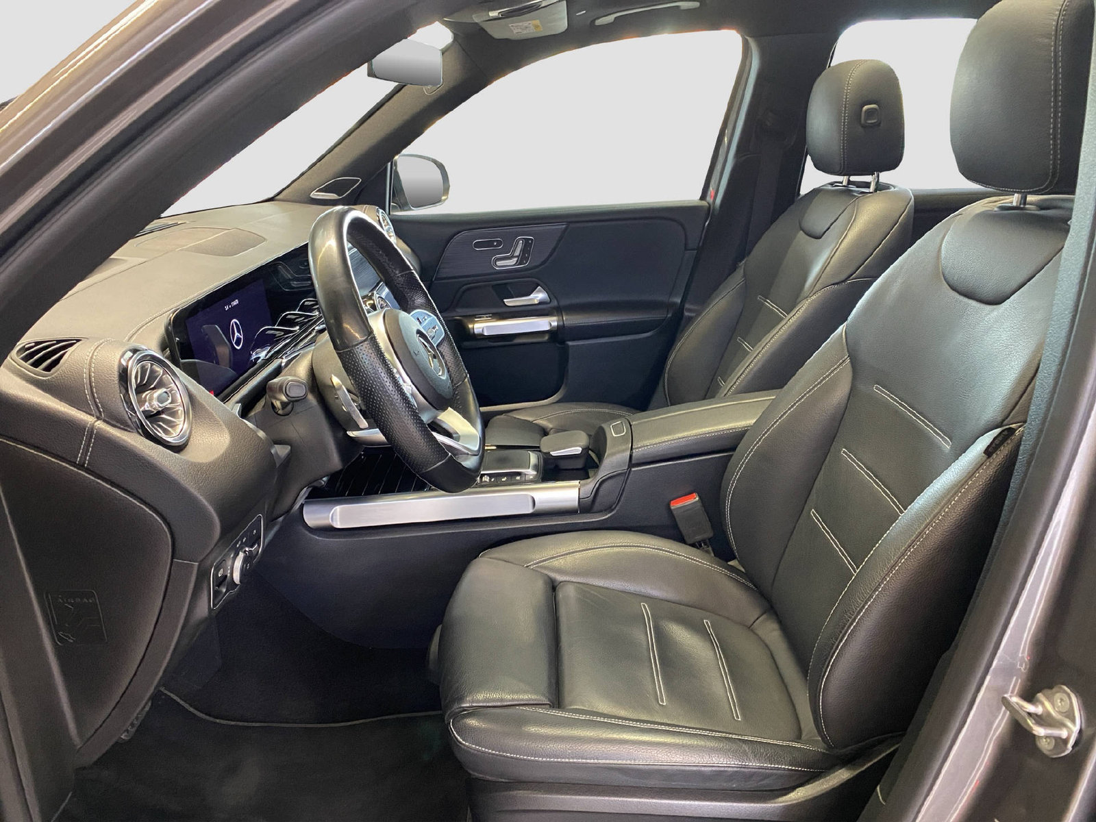 MERCEDES-BENZ GLB 250 AMG Line 4MATIC, Benzin, Occasion / Gebraucht, Automatik - 7