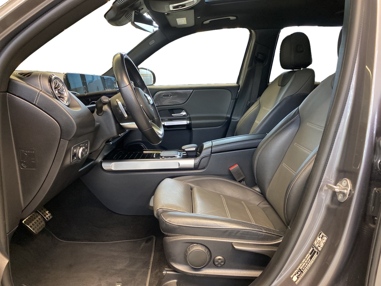 MERCEDES-BENZ GLB 250 AMG Line 4MATIC, Benzin, Occasion / Gebraucht, Automatik - 7