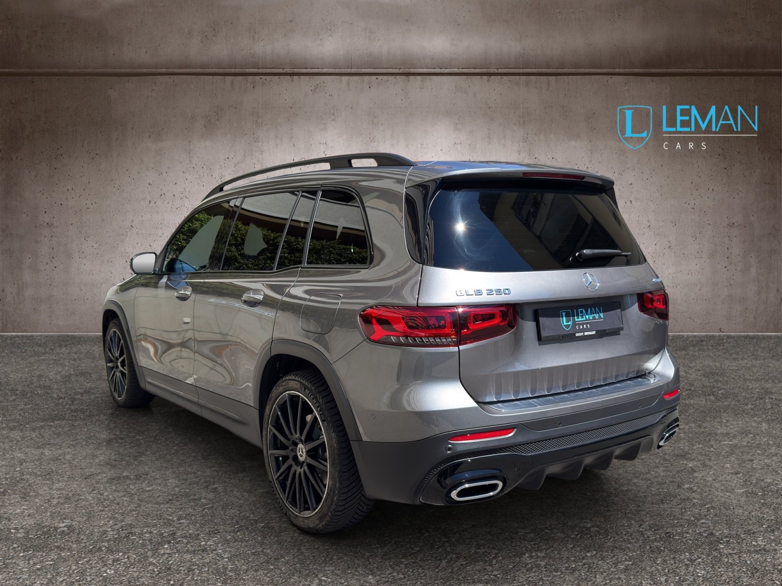 MERCEDES-BENZ GLB 250 4Matic AMG Line 8G-Tronic, Benzin, Occasion / Gebraucht, Automatik - 7