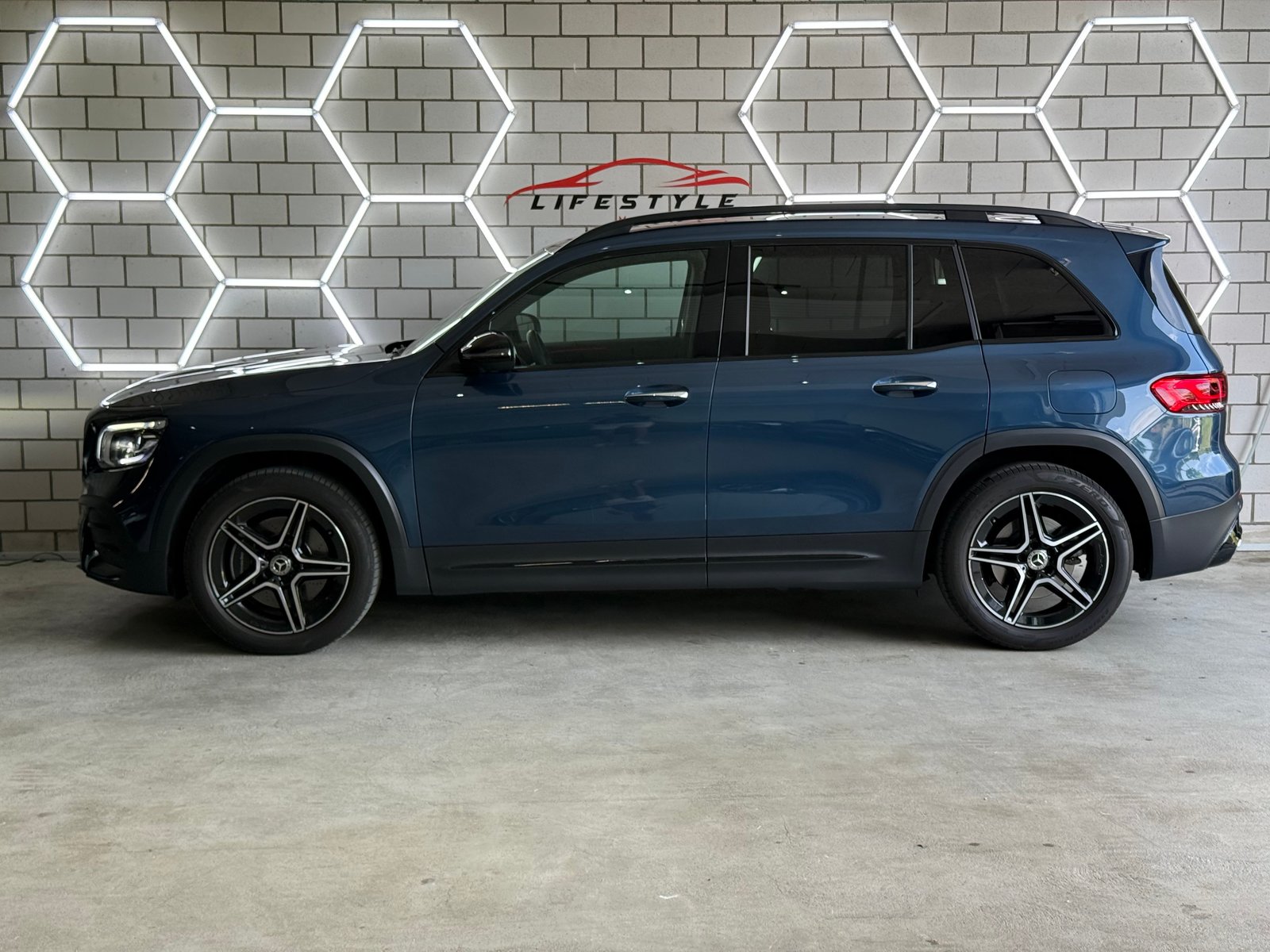 MERCEDES-BENZ GLB 250 4Matic AMG Line 8G-Tronic, Essence, Occasion / Utilisé, Automatique - 2
