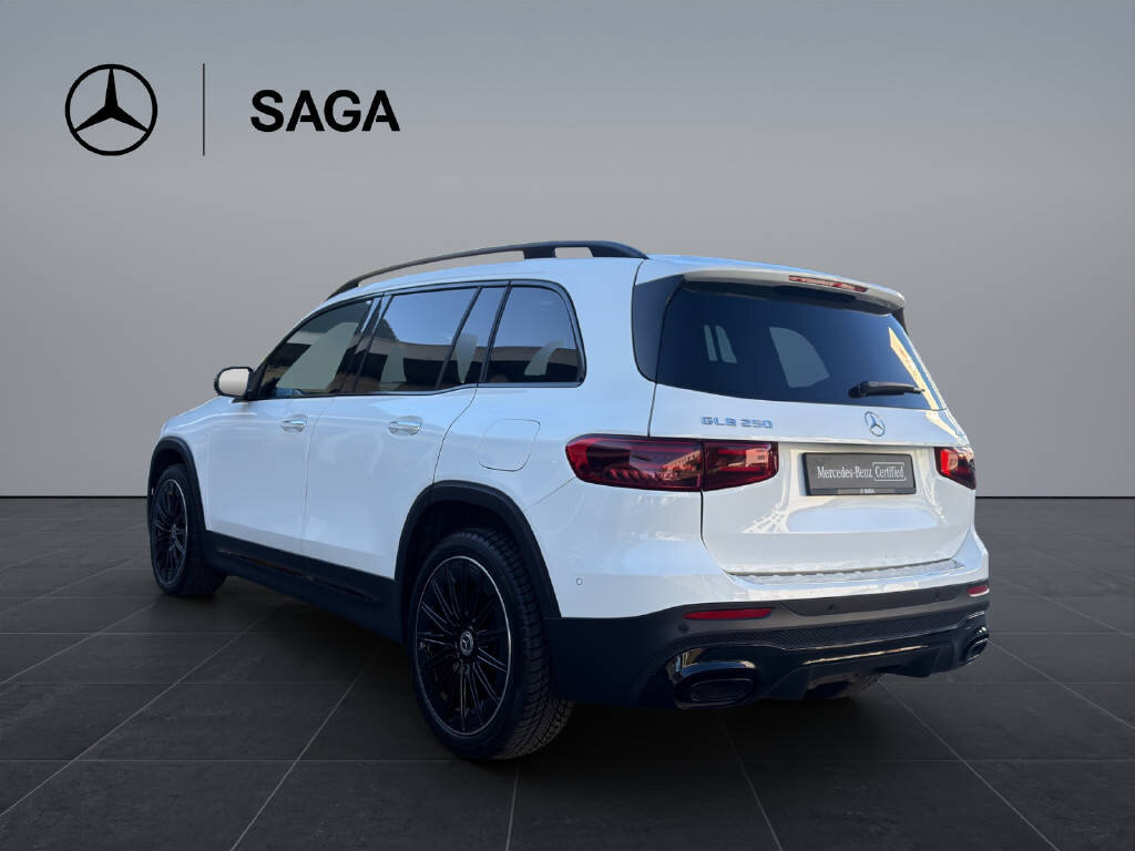 MERCEDES-BENZ GLB 250 AMG Line 4matic, Mild-Hybrid Petrol/Electric, Second hand / Used, Automatic - 4